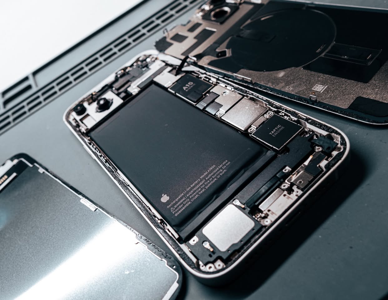 Signs Your Phone Battery Needs Replacement